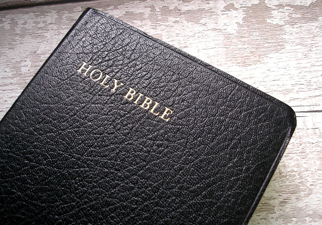 bible-5223296_1280(1)